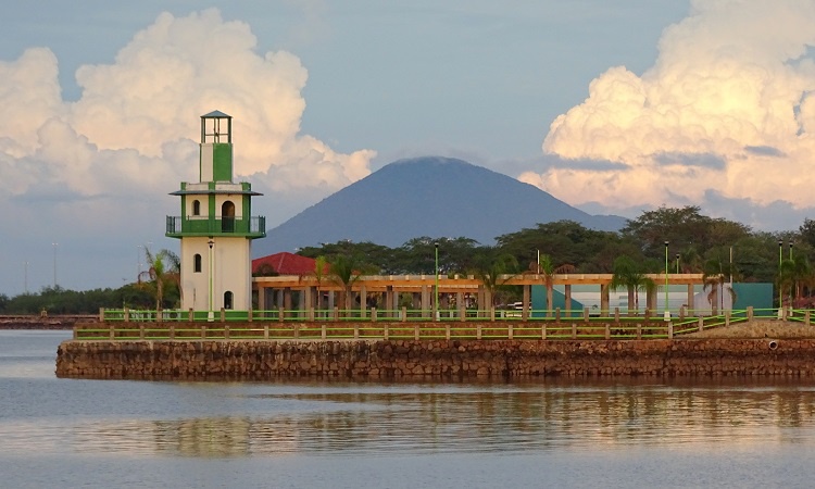 Ismerkedés El Salvadorral