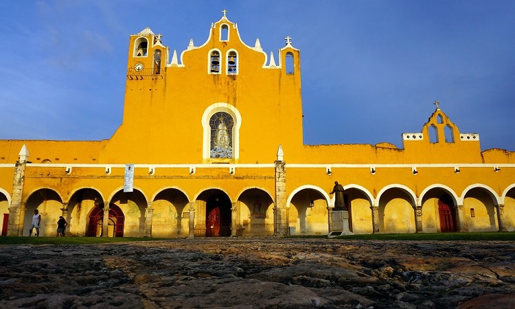 Izamal, a sárga város